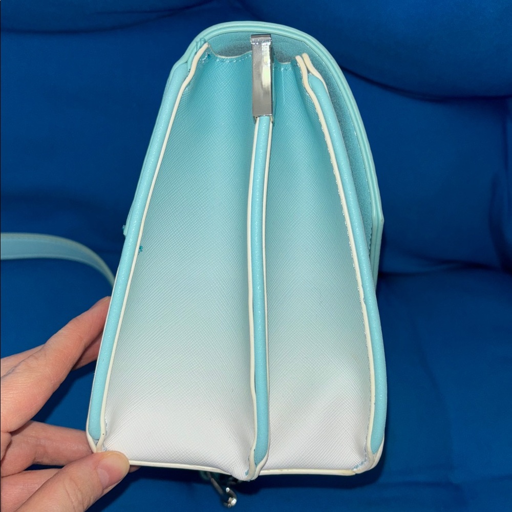 Loungefly Frozen Purse Elsa Themed Colored Blue White Silver Gently Used - Picture 3 of 9